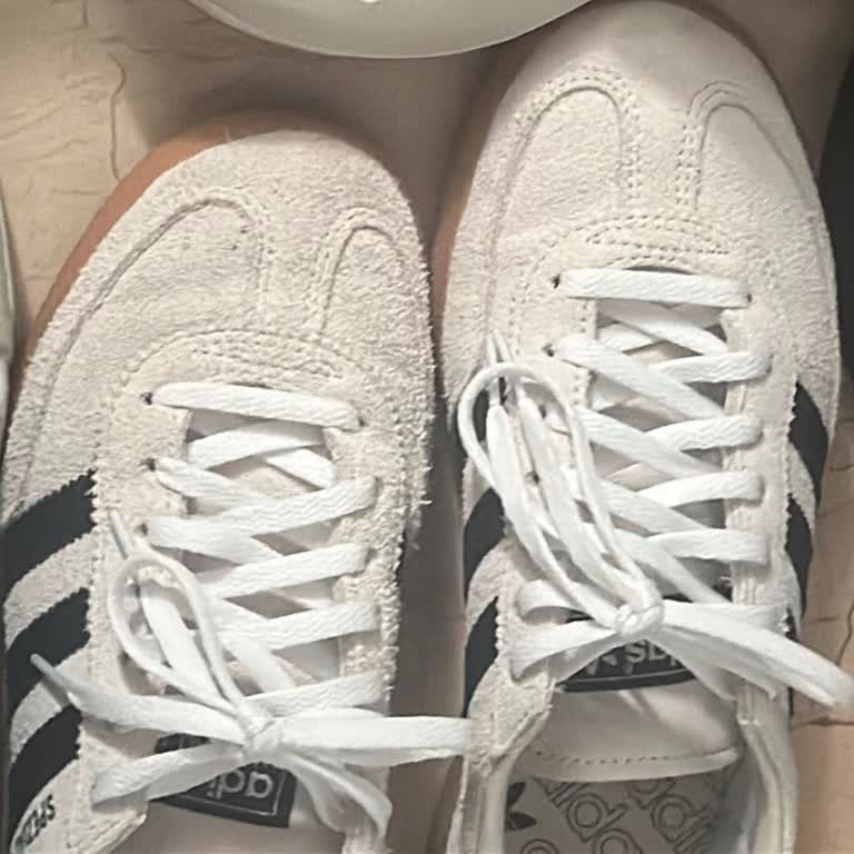 Marmara Park AVM'de Adidas Sneaker’da Kısa Sürede Deforme Olması Ve İade Reddi