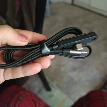 Yanlış Gönderilen Telefon Standı İçin Değişim Talebi