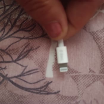 Yanlış Gönderilen Telefon Standı İçin Değişim Talebi