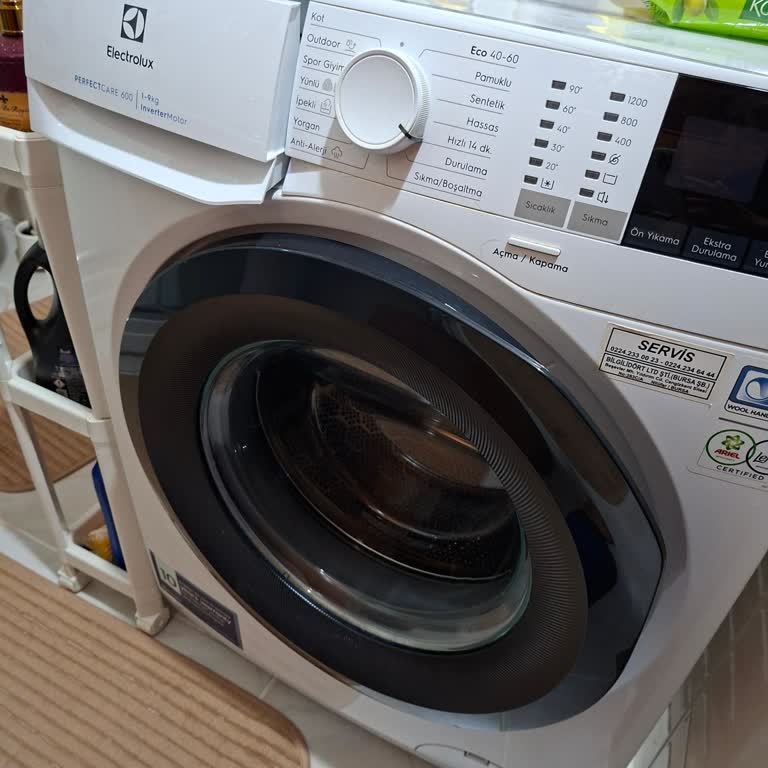 Electrolux Çamaşır Makinesinde Sürekli Pis Koku, Değişim Talebi