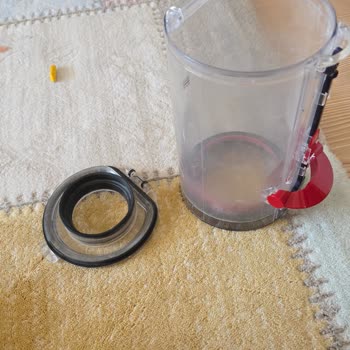 Toz Haznesi Kapağının Normal Kullanımda Kopması Ve Dyson Garanti Reddi