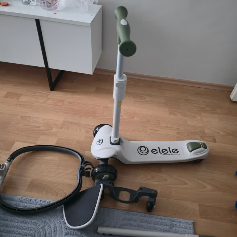 Eksik Parçalı Scooter Ve Kırıcı Müşteri Hizmeti: Tam İade Talebi