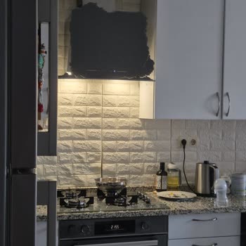 Beko Davlumbaz Ön Camı Kendi Kendine Patladı, Bebek Güvenliği Tehlikede
