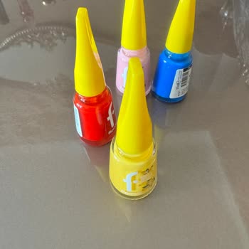 Flormar Ojesi Tırnaklarda Sararma Yaratıyor, Yanıt Alamıyorum