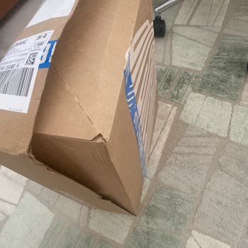 DHL Kargom Açılmış Ve Hasarlı Geldi, Ürün Orijinalliği Şüpheli
