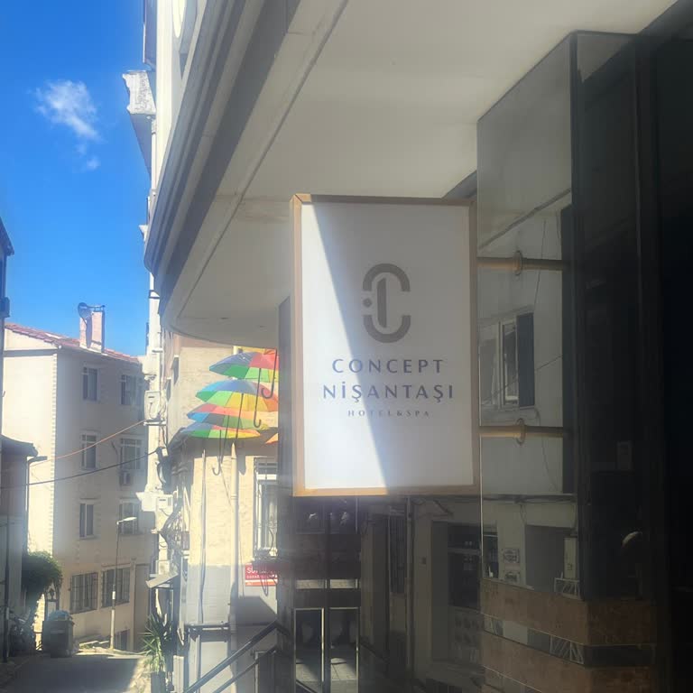 Nişantaşı Concept Hotels Palmira SPA’da Çocukların Havuz Ve Hamam Kullanımının Reddedilmesi