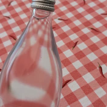 Mila Su Şişelerinde Yabancı Madde Ve Kendiliğinden Kırılma Güvenlik Sorunu