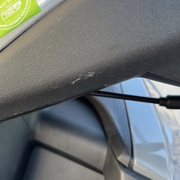 Motosiklet Tesliminde Boya Çıkarma Ve Çizikler, Satıcı Geri Dönüş Yapmıyor