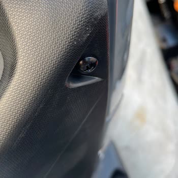 Motosiklet Tesliminde Boya Çıkarma Ve Çizikler, Satıcı Geri Dönüş Yapmıyor