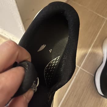 Kısa Sürede Deforme Olan Skechers Ayakkabısı İçin Değişim Ve İade Talebi