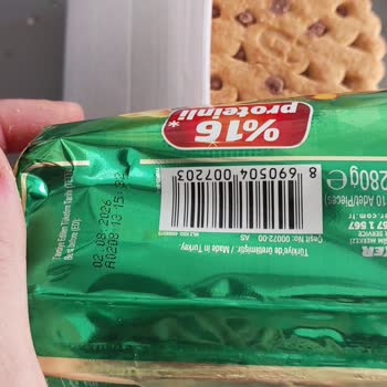 Ülker Probis Paketi İçinde Kurt Ve Ağ Görüldü Gıda Güvenliği Endişesi