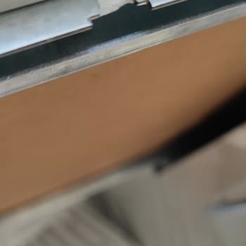 Çekmece Raylarındaki Plastik Fren Tırnakları Kırıldı Ve 6 Adet Yedek Talep Ediyorum