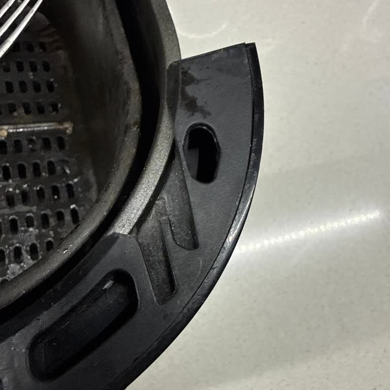 Philips Airfryer Çekmece Aksamı Kısa Sürede Kırıldı, Ücretsiz Değişim Talebi