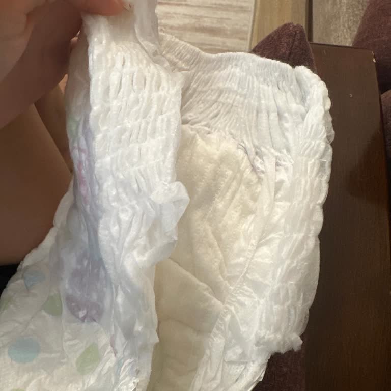 Molfix 6 Numaralı Bebek Bezlerinde Kenar Yırtılması