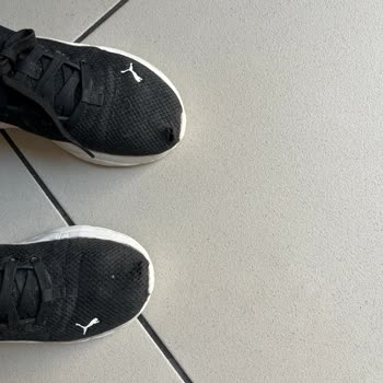 Puma Ayakkabısında Aylar İçinde Ön Kısım Yırtıldı, Mağaza Üretim Kusuru Görmediklerini Söyledi