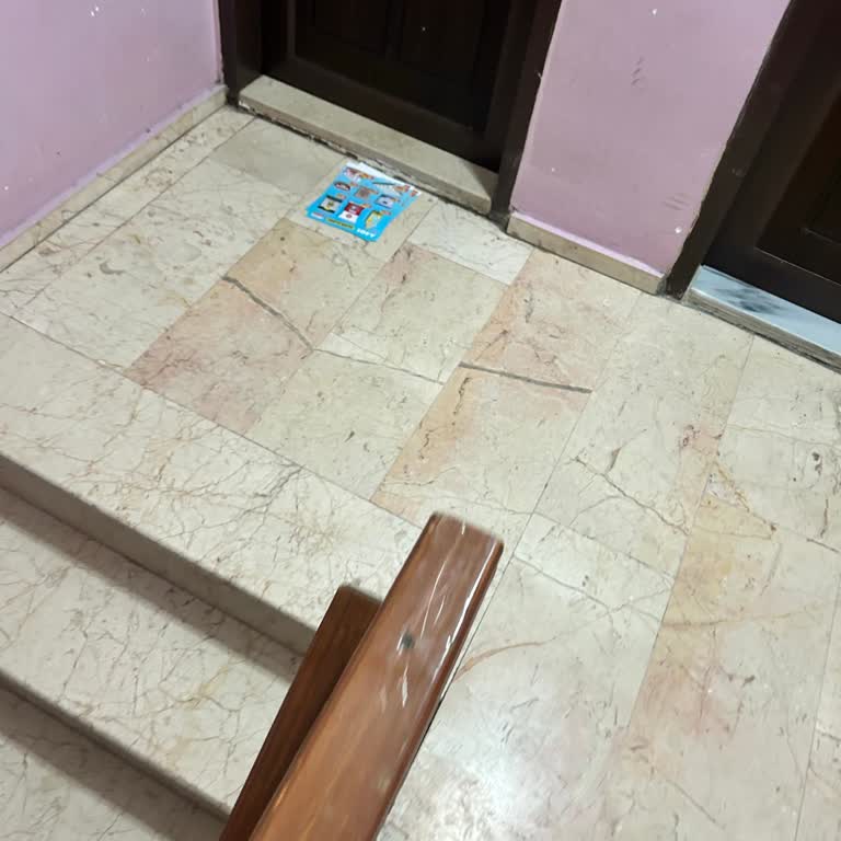 A101 Broşür Dağıtımı Apartman Ortak Alanlarını Kirletti