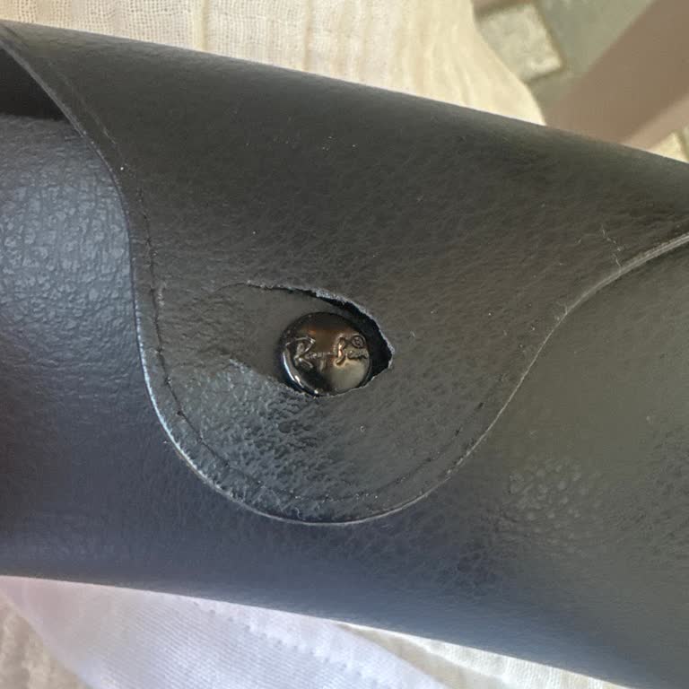 Rayban Gözlük Kılıfının Kısa Sürede Kırılması Ve Değişim Talebi