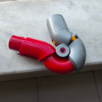 Dyson V12 Koltuk Altı Aparatı Kırıldı, Garanti Kapsamında Değişim Talebi