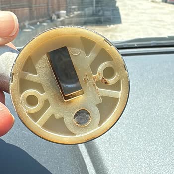 Cerastyle Turkuaz Klozet Kapak Menteşesi Kırılması İçin Ücretsiz Parça Talebi