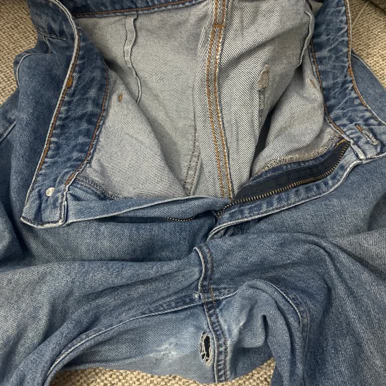 Beymodasi.com'dan Gelen Kullanılmış Ve Hasarlı Pantolon İçin İade Talebi