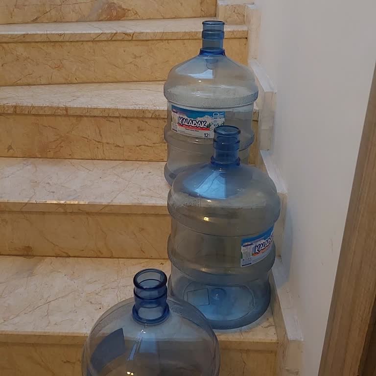 Kalabak Su Dağıtımında Sürekli Teslimat Sorunu Ve Belediyeden Cevap Yok