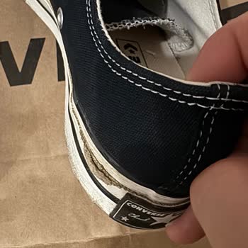 Az Kullanım Sonrası Converse Ayakkabının Topuk Açılması Ve Kullanıcı Hatası İddiası