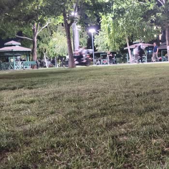 Adalet Parkı Yürüyüş Yolunda Motosiklet Sürülmesine Karşı Şikayet