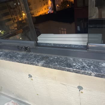 Ek Ücret Talebi Ve Balkon Kullanımını Kısıtlayan Dış Ünite Montajı Şikâyeti