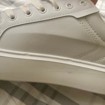 Defolu Lacoste Ayakkabı İçin İade Talebi Ve Geri Dönüş Bekleniyor