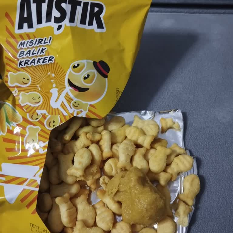 BİM Atıştır Krakerden Çıkan Madde