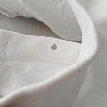 Az Kullanılmış Tişörtün İlik Deliği Genişledi; Marka 6 Aylık Süre Şartını Kabul Etmiyor