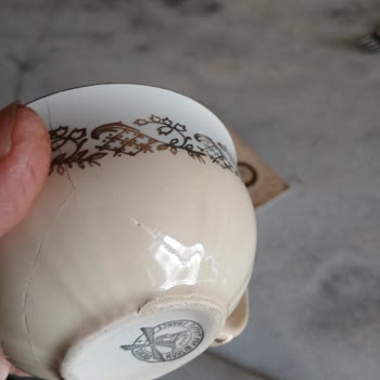 Aras Kargo'da Kırılan 1500 TL’lik Fincan Ve Cevapsız Şikayet