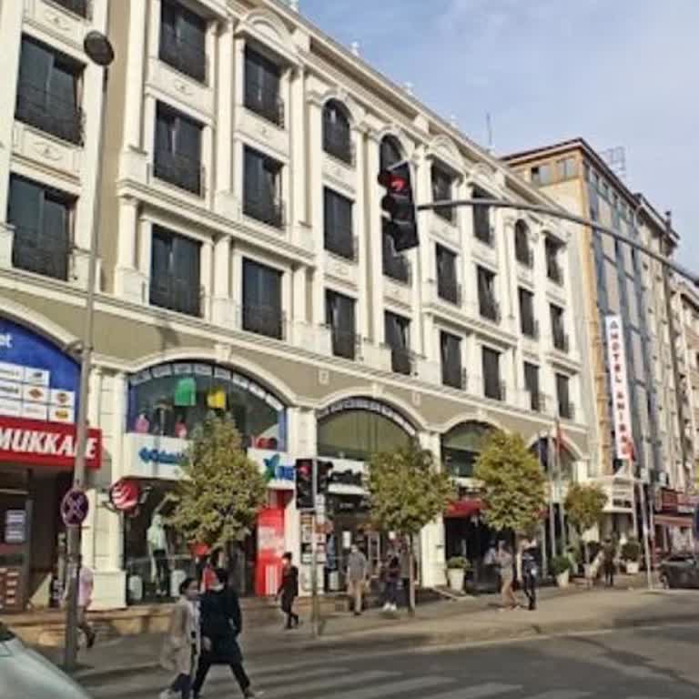 Netba Sultan Orhan Mağazasında Çalışanların Kaba Ve İlgisiz Davranışı