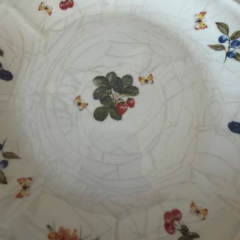 İlk Kullanımda Çatlayan Jumbo Yemek Takımı Ve Cevap Vermeyen Müşteri Hizmetleri