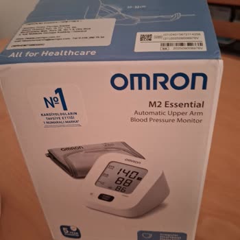 Eksik Ambalaj Ve Adaptör Girişi Olmayan Tansiyon Aleti