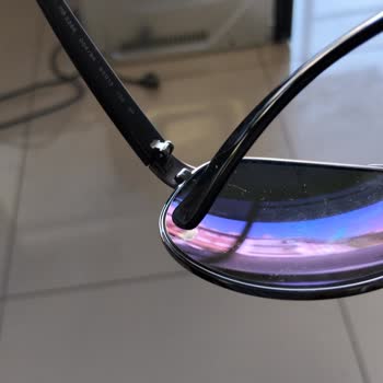 Ray-Ban Gözlüğünün Camlarındaki Çizikler Ve Orijinalite Şüphesi