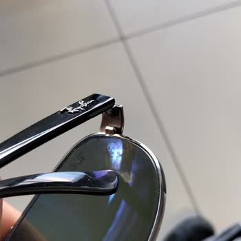 Ray-Ban Gözlüğünün Camlarındaki Çizikler Ve Orijinalite Şüphesi