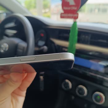 Teknosa Personelinin Kimyasal İşlemi Cep Telefonunu Deforme Etti