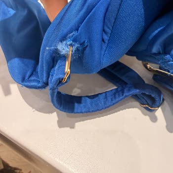 Kırılan Bikini Üstü, Değişim Reddedildi Ve Tam Para İadesi Talebi