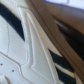 Reebok Clean Lift Ayakkabısının Çoraplık Kısmı Sökülüyor Ve Boya Atıyor, Değişim Talebi Reddi