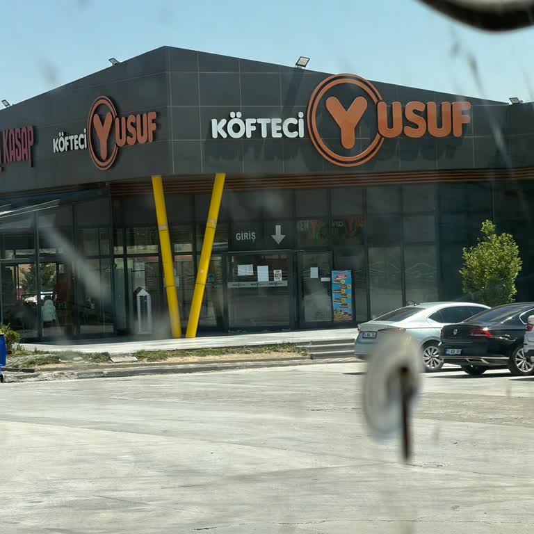 Köfteci Yusuf Sivrihisar Şubesinde Temizlik Ve Hizmet Yokluğu
