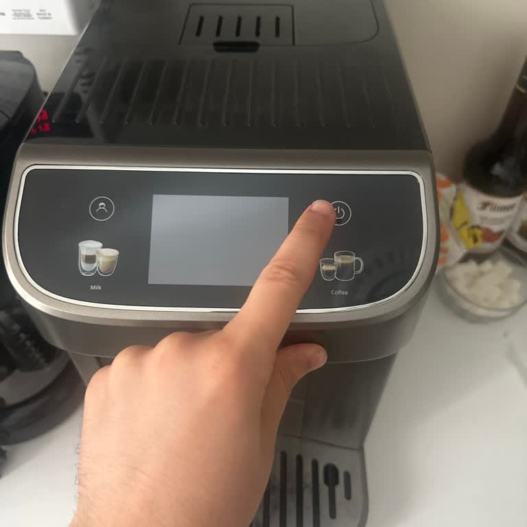 Delonghi Kahve Makinesinin Dokunmatik Güç Düğmesi Çalışmıyor: Garanti Kapsamında Tamir Talebi