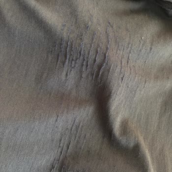 T-Shirt Hızlıca Tüylenip Deforme Oldu, Ücret İadesi İstiyorum