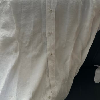Düğün Gömleği İlk Yıkamada Yıprandı, Değişim Reddedildi