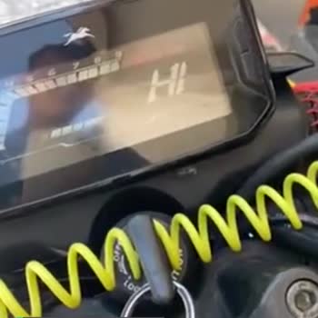 Tvs Motor Uzun Far Patlatması