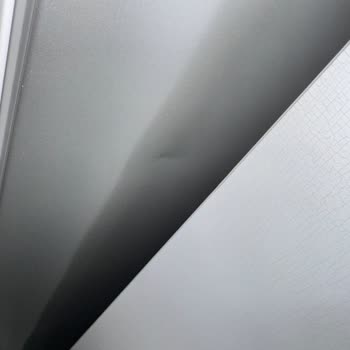 Yanlış Renk Ve Hasarlı Buzdolabına Servis Ve Çağrı Merkezinin Reddettiği Değişim Talebi