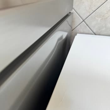 Yanlış Renk Ve Hasarlı Buzdolabına Servis Ve Çağrı Merkezinin Reddettiği Değişim Talebi