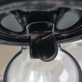 Dyson Kırılan Toz Haznesi Kapağı Ve Yedek Parça Stokta Yok