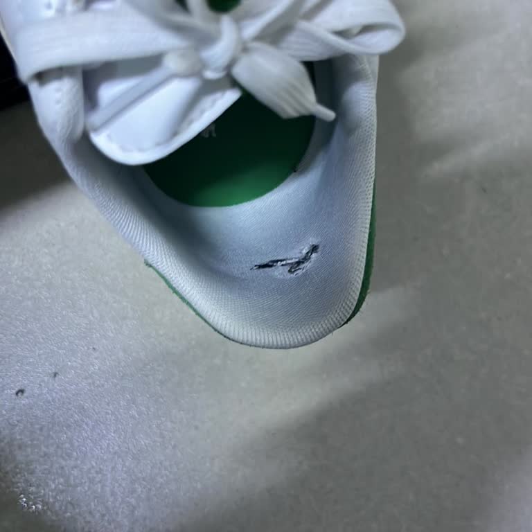 Puma Ayakkabısının Kısa Sürede Yırtılması Ve Mağaza İletişimsizliği