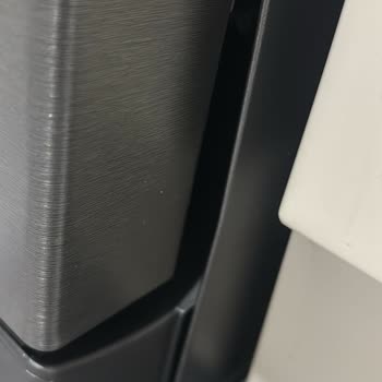 Panelde Açıklık Ve Su Dolu Bulaşık Makinesi, Tamir Yerine Sıfır Değişim Talebi